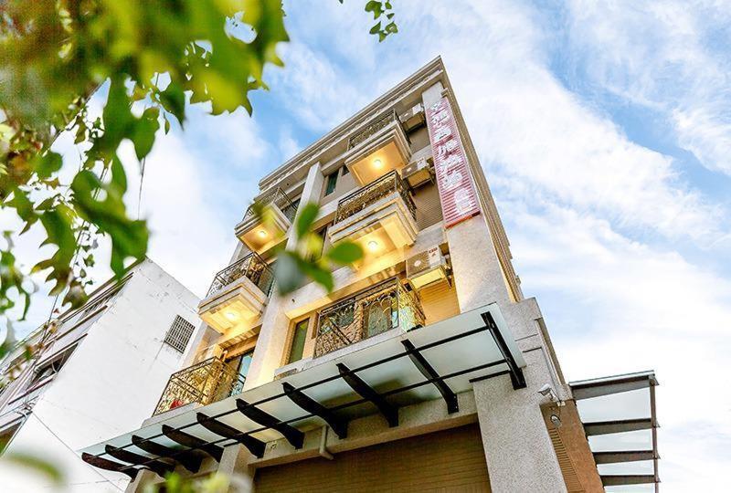 幸福加油站電梯民宿 -近東大門夜市 Hualien Exterior foto
